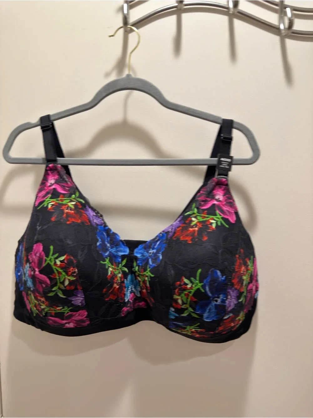 torrid curve Black Bra with Multicolor Floral Lace new size 46ddd